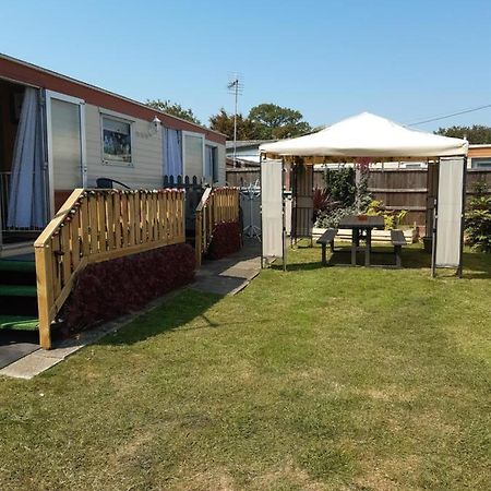 Gina'S Static Caravan,118 Sandsgate Hemsby Bagian luar foto