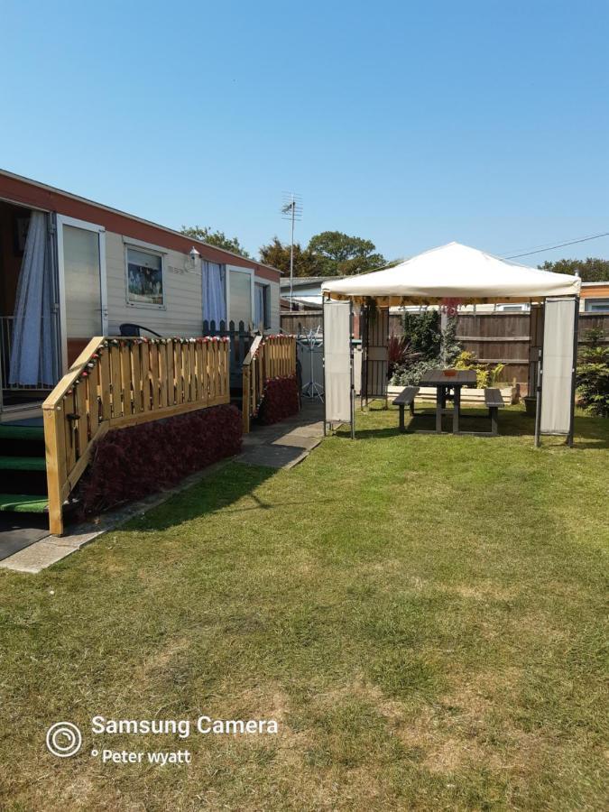 Gina'S Static Caravan,118 Sandsgate Hemsby Bagian luar foto
